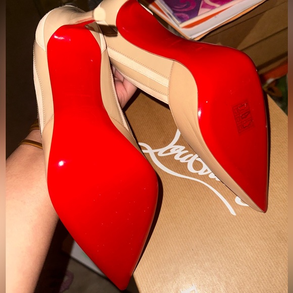 Christian Louboutin - Picture 4 of 8